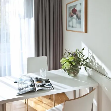 Rheinhof By Gerda Good Living - Digital Access 4* Meerbusch